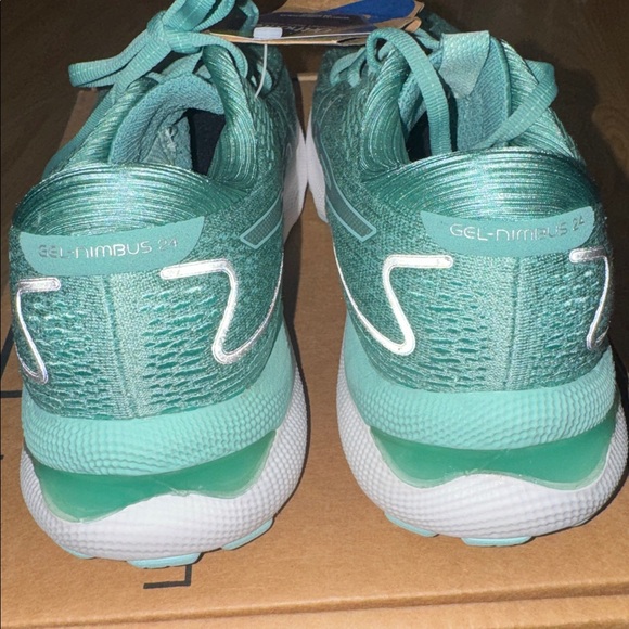 Asics size 7.5 NEW Women's sage blue Aqua Athletic Shoes gel nimbus 24 - Picture 6 of 11